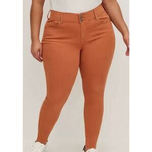Torrid Jegging Skinny High Rise Jean - Size 20R ***